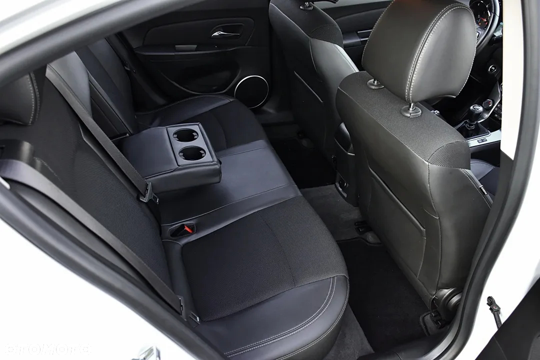 Chevrolet Cruze 1.4 T LT - 8