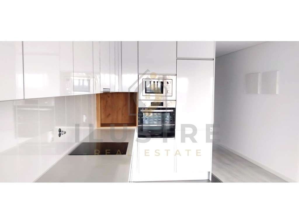 Apartamento T2 com varandas panorâmicas e parqueamento em Santa Mar... - Grande imagem: 5/21