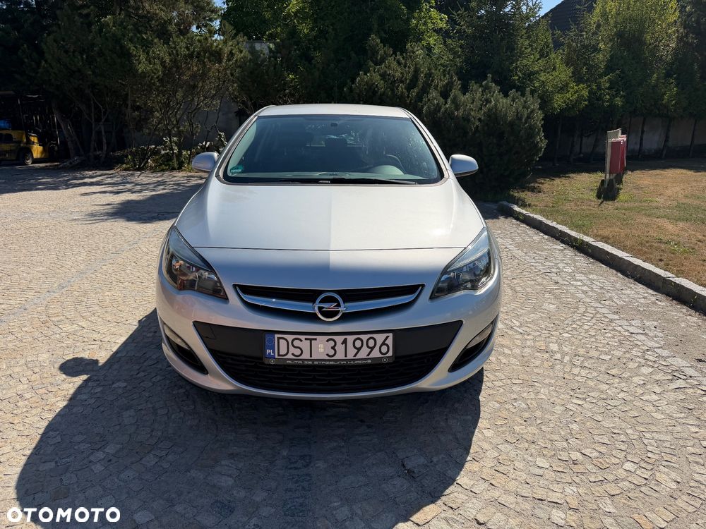 Opel Astra 1.4 Turbo - 1