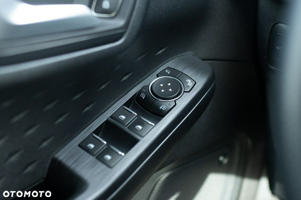 Ford Kuga - 26
