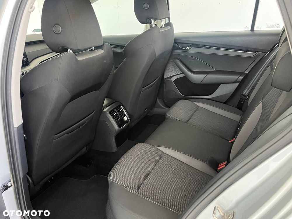 Skoda Octavia 2.0 TDI Ambition - 35