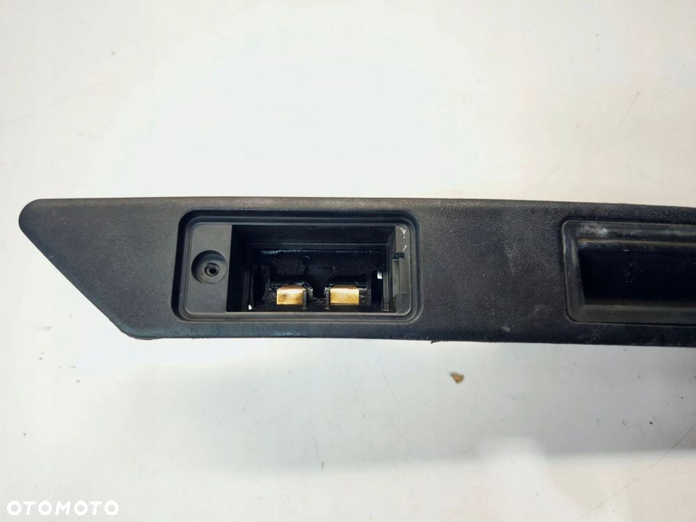 BLENDA PODŚWIETLENIE TABLICY REJ. AUDI A3 8P A4 B7 A6 C6 8P4827574 2/25 - 7