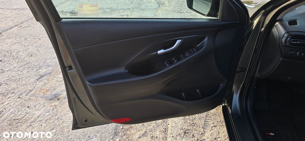 Hyundai i30 1.5 T-GDI 48V Comfort DCT - 12