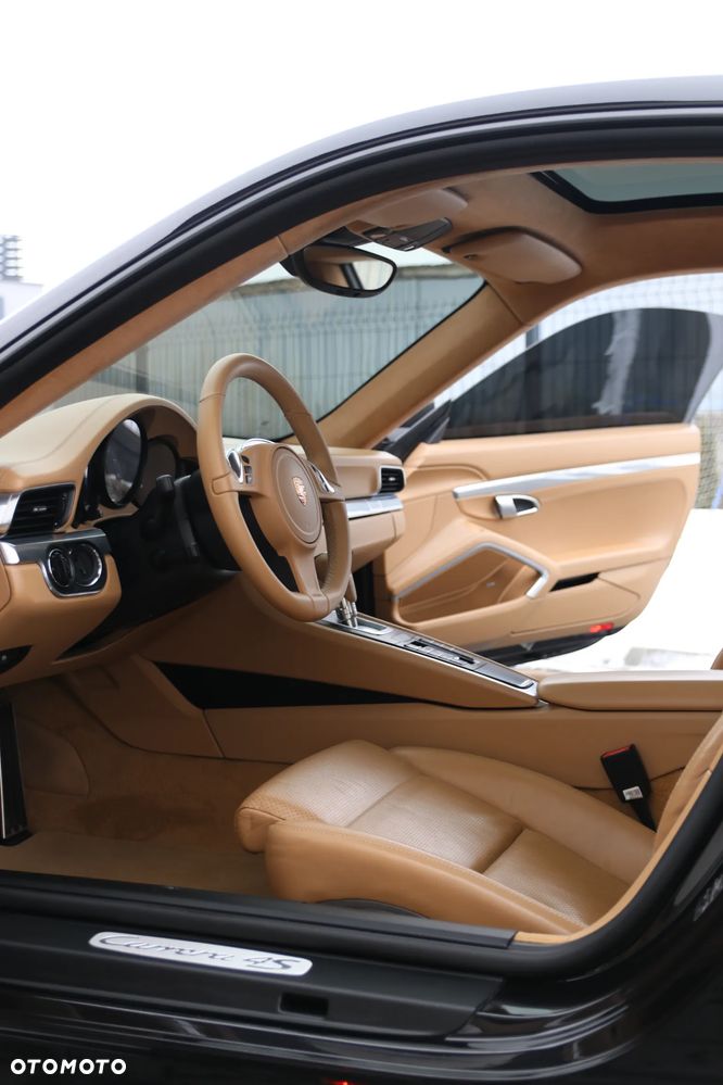 Porsche 911 Carrera 4S PDK - 17