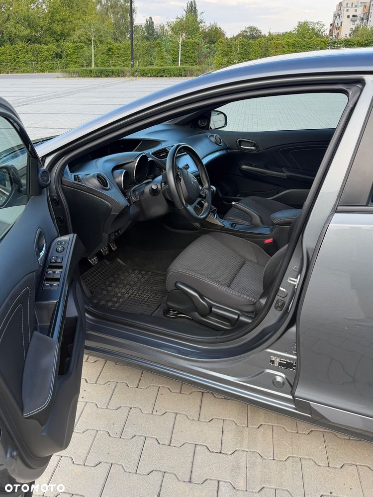 Honda Civic 1.8 Sport (Honda Connect+) - 11