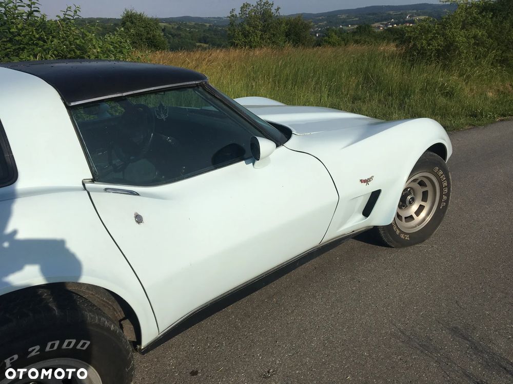 Chevrolet Corvette - 7