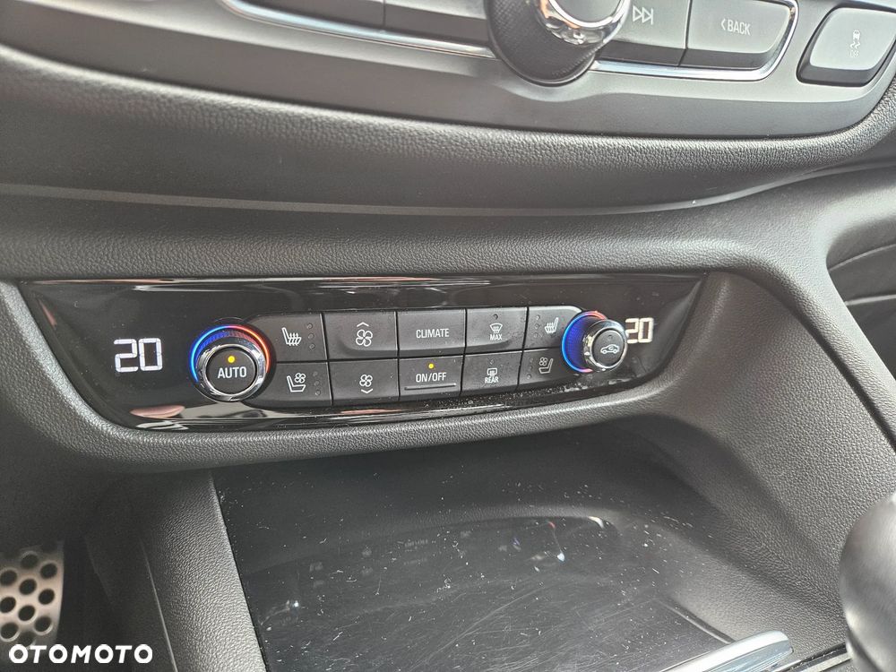 Opel Insignia 2.0 BiTurbo D 4x4 Automatik GSI - 35