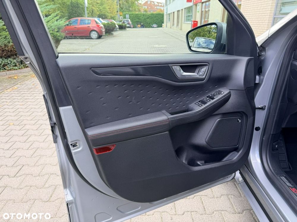 Ford Kuga - 17