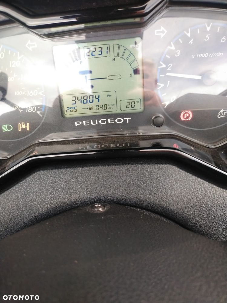 Peugeot Metropolis - 2