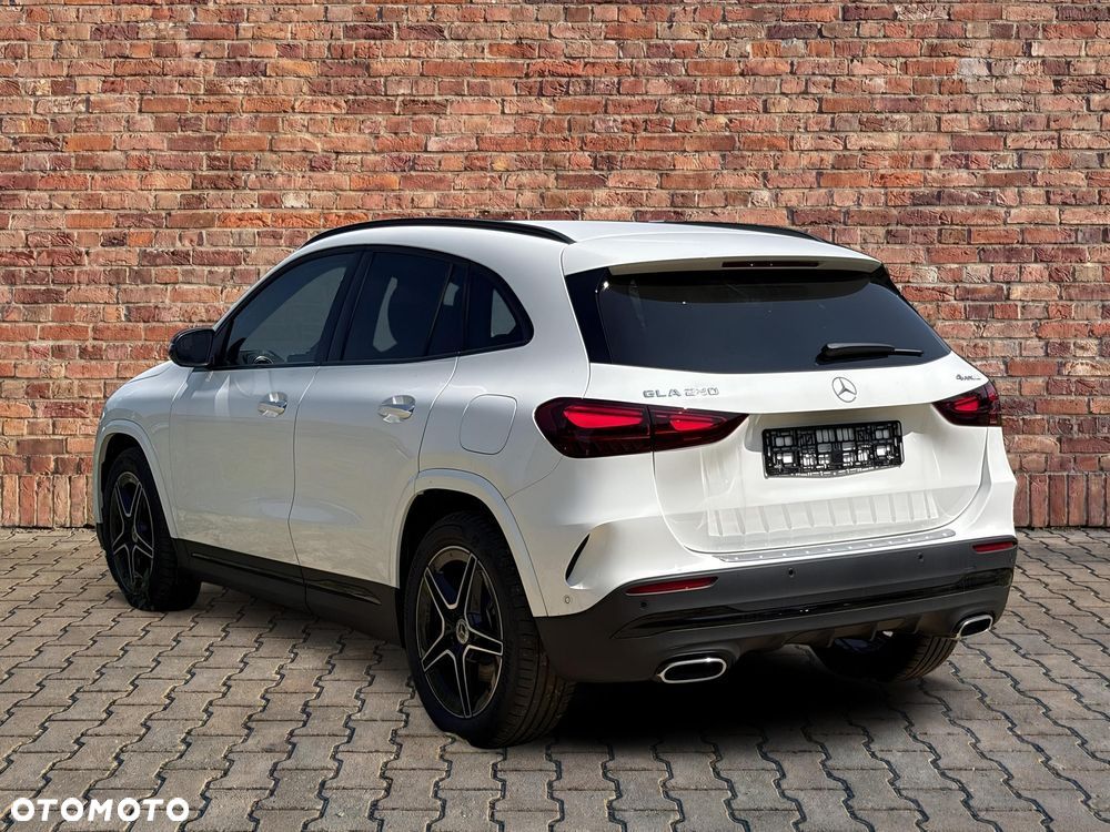 Mercedes-Benz GLA 220 mHEV 4-Matic AMG Line 8G-DCT - 5