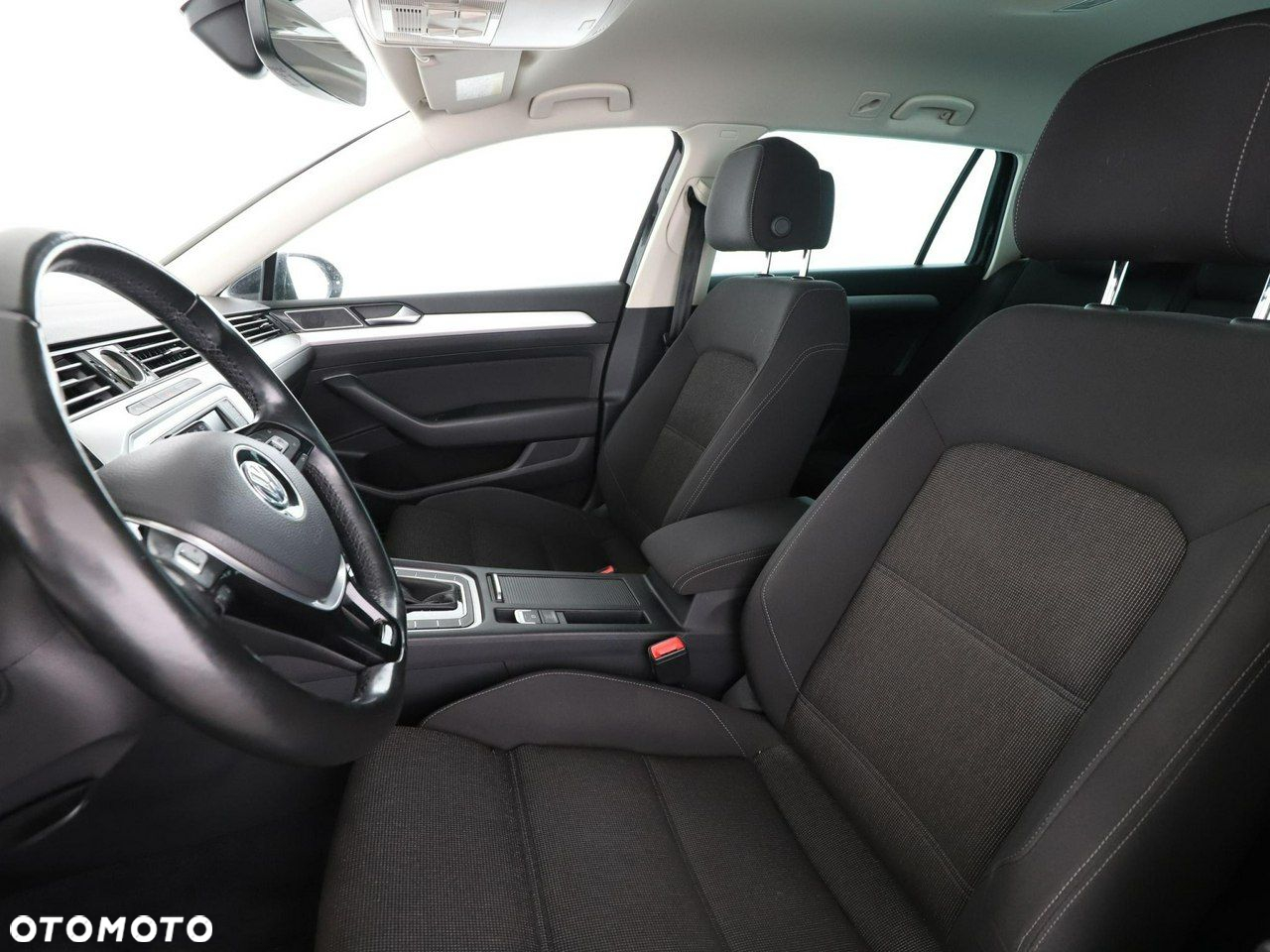 Volkswagen Passat - 13