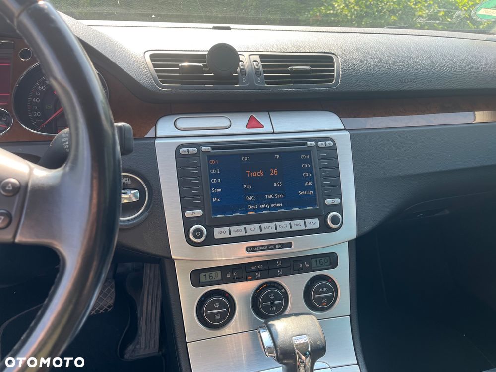 Volkswagen Passat 2.0 TDI DSG Highline - 11