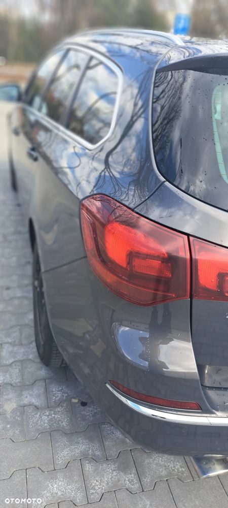 Opel Astra 1.4 T Cosmo - 12