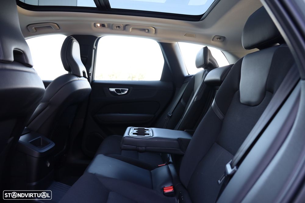 Volvo XC 60 2.0 T8 PHEV Momentum Plus AWD - 15