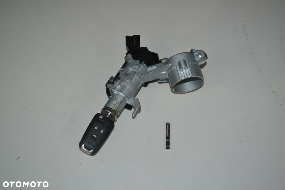 OPEL INSIGNIA A ASTRA IV J STACYJKA KLUCZYK PILOT KPL 13383062 - 1