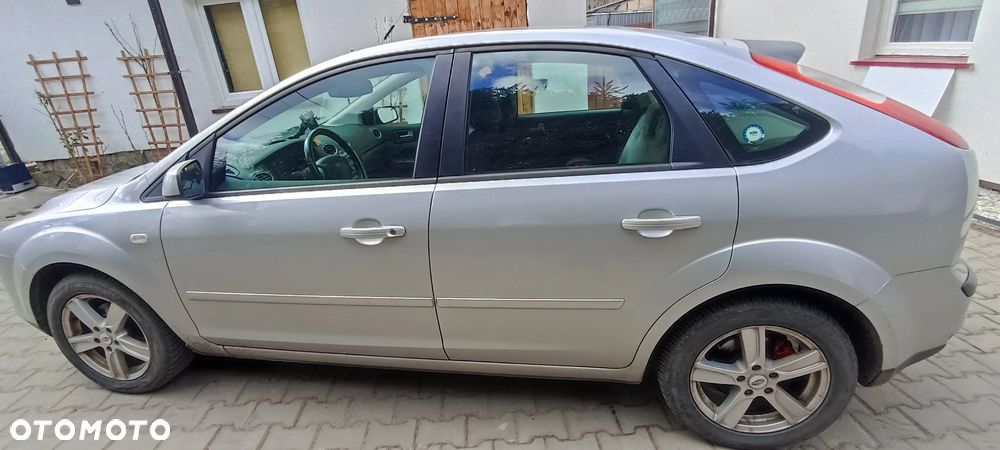 Ford Focus 1.6 TDCi DPF Ambiente - 14