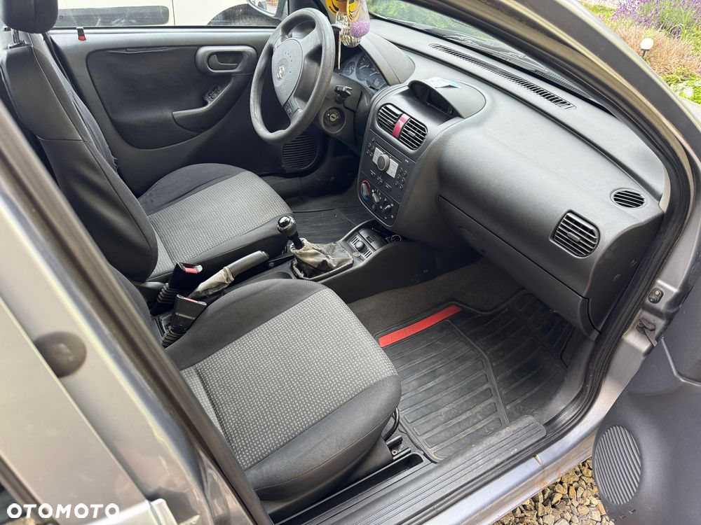 Opel Corsa - 3