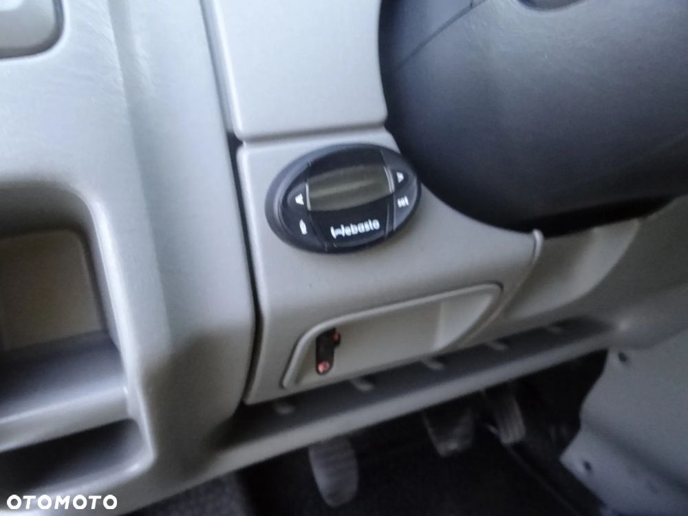 Opel Vivaro - 11