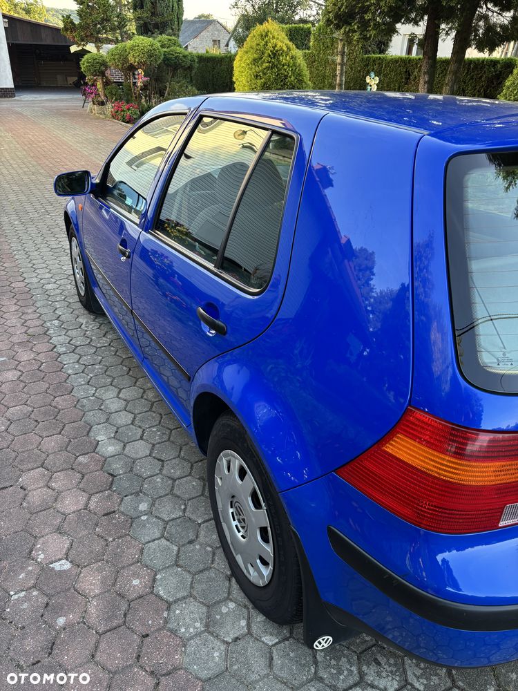 Volkswagen Golf 1.4 - 9
