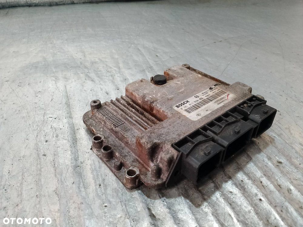 KOMPUTER, STEROWNIK RENAULT TRAFIC 8200402578 0281011890 2.5 DCI - 4