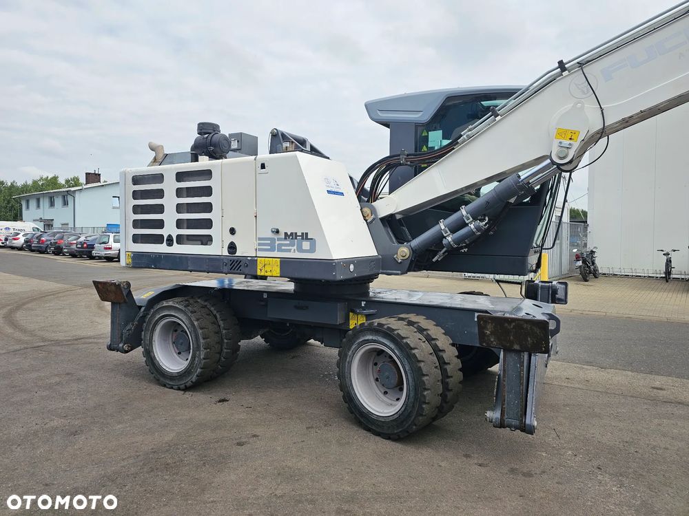 Fuchs MHL 320 - 3