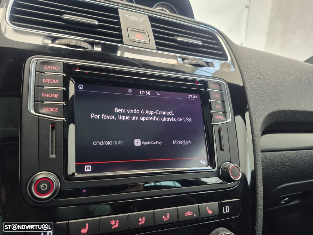VW Scirocco 2.0 TDI Sport DSG - 15