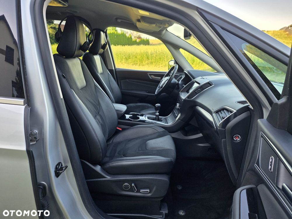 Ford Galaxy 2.0 TDCi Titanium - 17