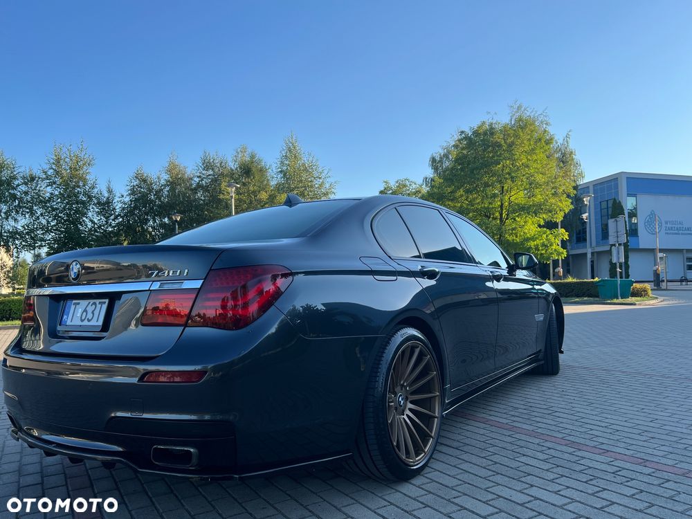 BMW Seria 7 740i - 6