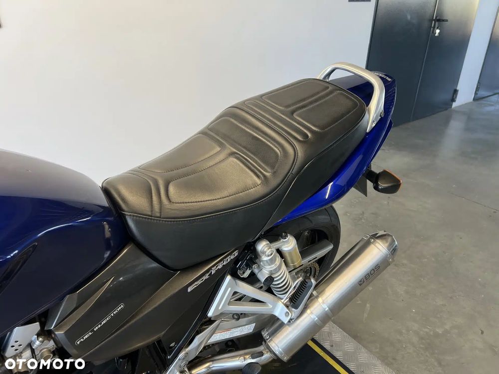 Suzuki GSX - 13