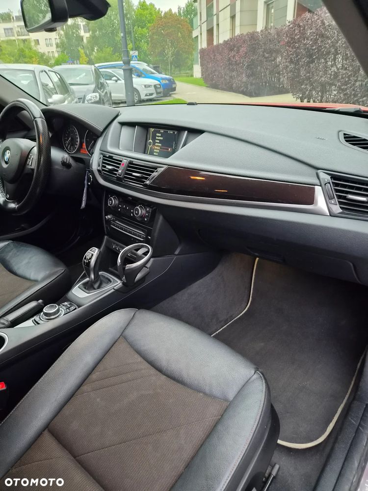 BMW X1 xDrive20d xLine - 12