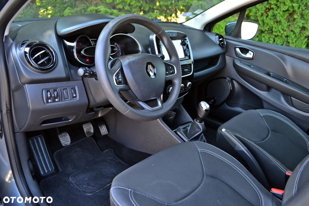 Renault Clio - 17