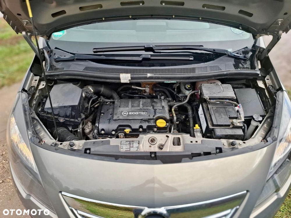 Opel Meriva 1.4 Cosmo - 11