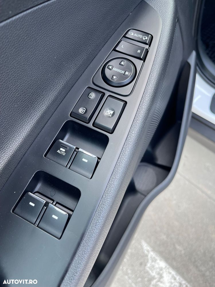 Hyundai Tucson blue 1.7 CRDi 2WD DCT Premium - 13