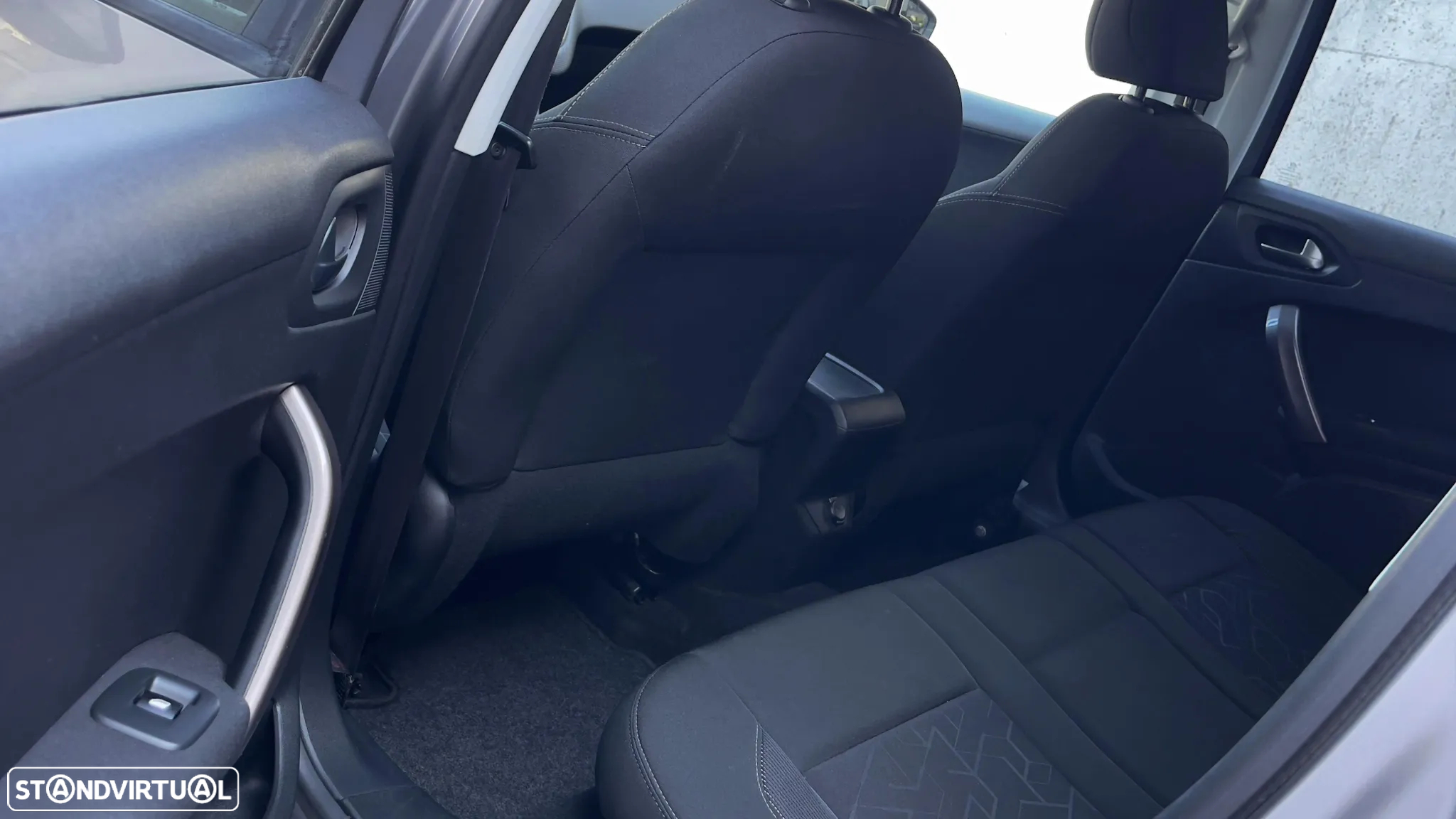 Peugeot 2008 1.4 HDi Allure - 21