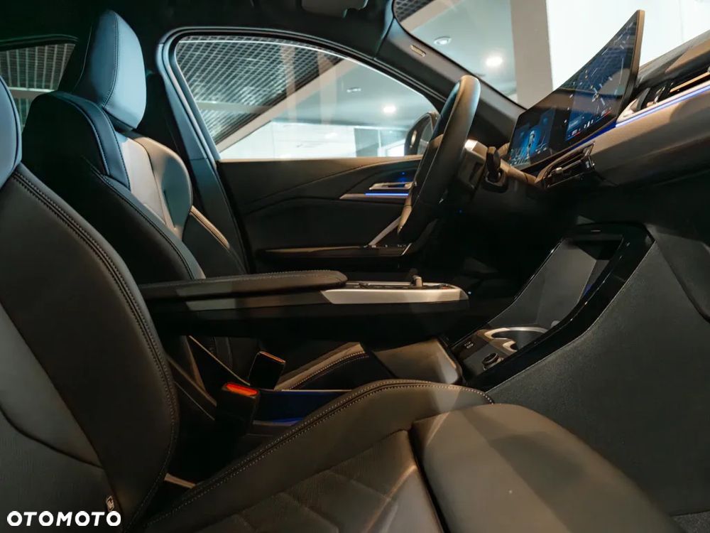 BMW iX2 - 8