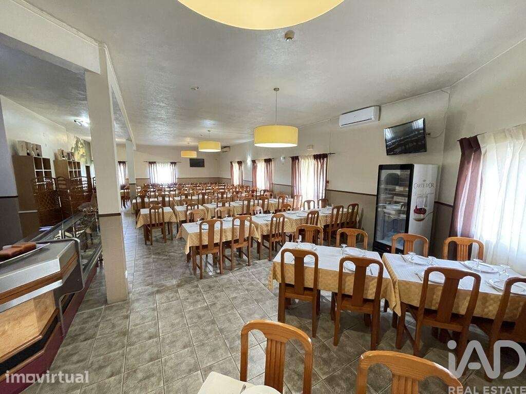 Loja / Estabelecimento Comercial em Madalena e Beselga de 593,00 m2 - Grande imagem: 5/29