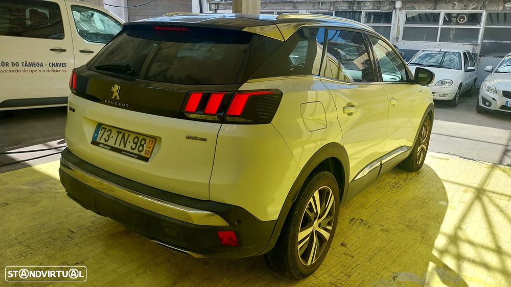 Peugeot 3008 1.6 BlueHDi GT Line - 24