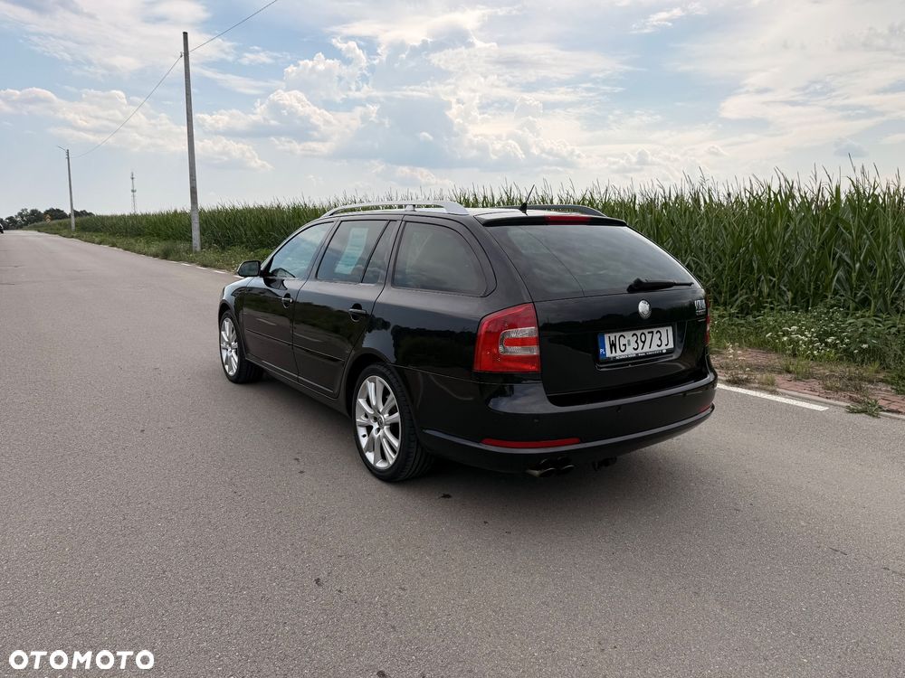 Skoda Octavia 2.0 TDI DPF RS DSG - 6