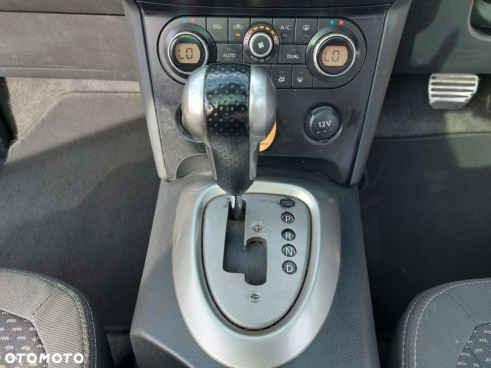 Nissan Qashqai+2 - 22