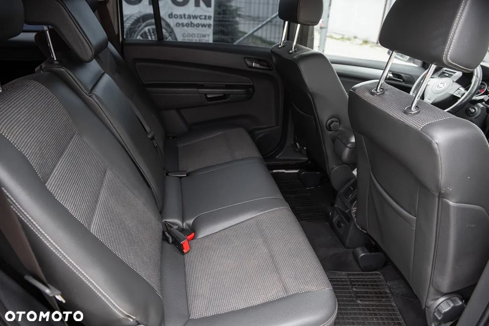 Opel Zafira - 27