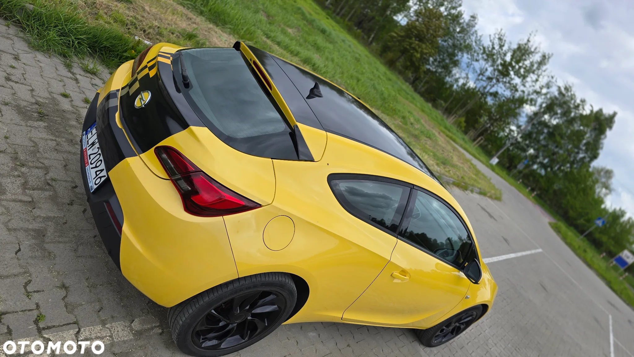 Opel Astra IV GTC 1.6 T Sport - 35