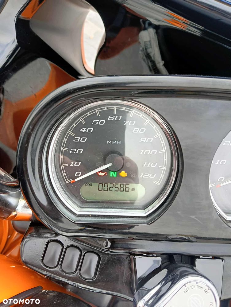 Harley-Davidson Touring Road Glide - 9