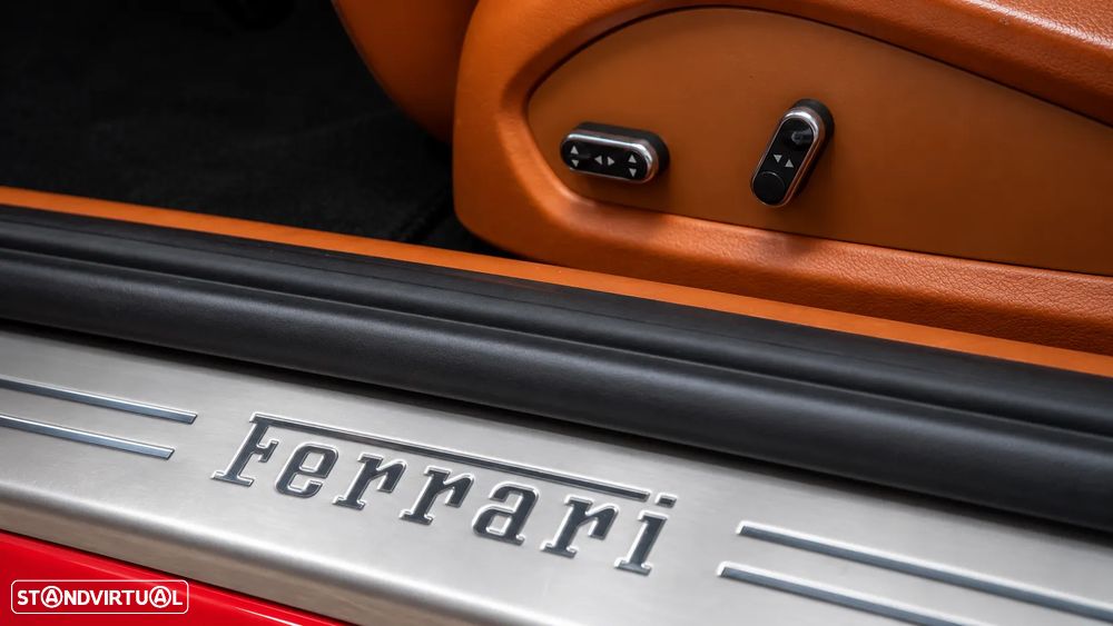 Ferrari FF 6.3 V12 - 23