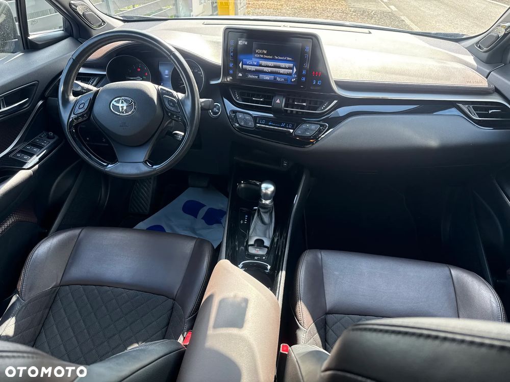 Toyota C-HR 1.2 T Premium CVT 4x4 - 11