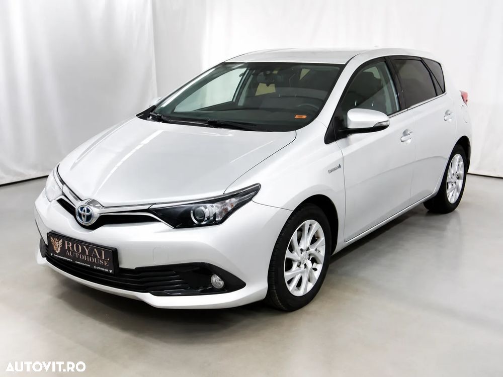 Toyota Auris 1.8 L VVT-i HSD Sol - 2