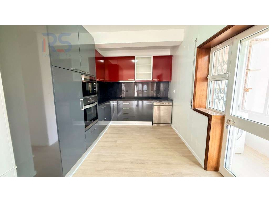 T2 Baguim Monte c/elevador junto metro - Grande imagem: 2/33