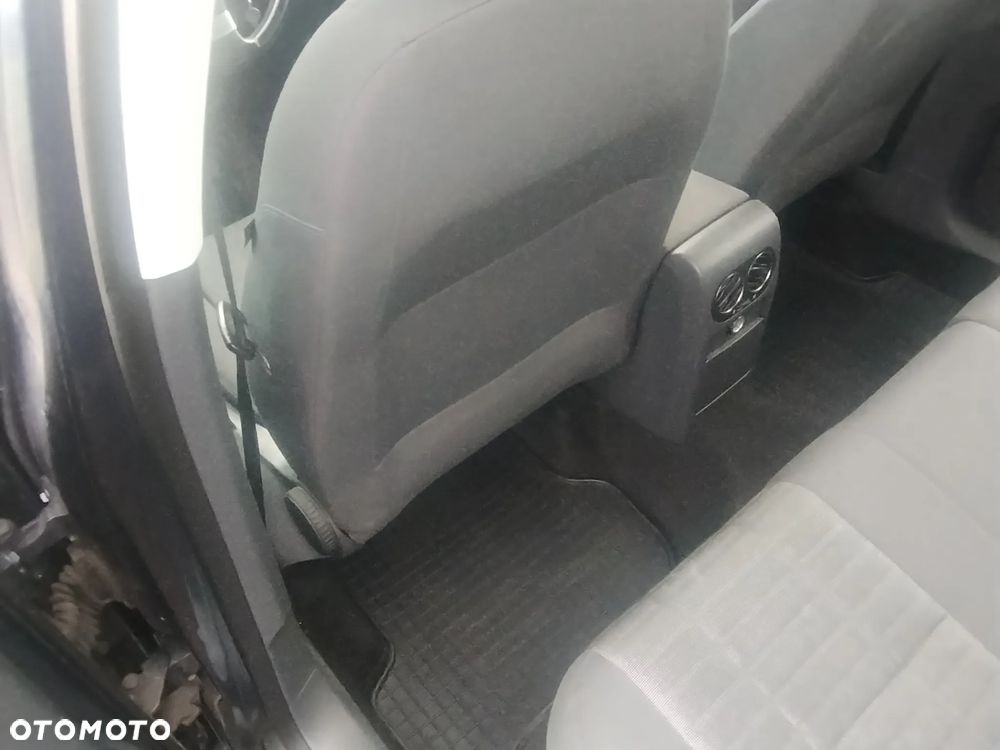 Volkswagen Golf Plus - 21