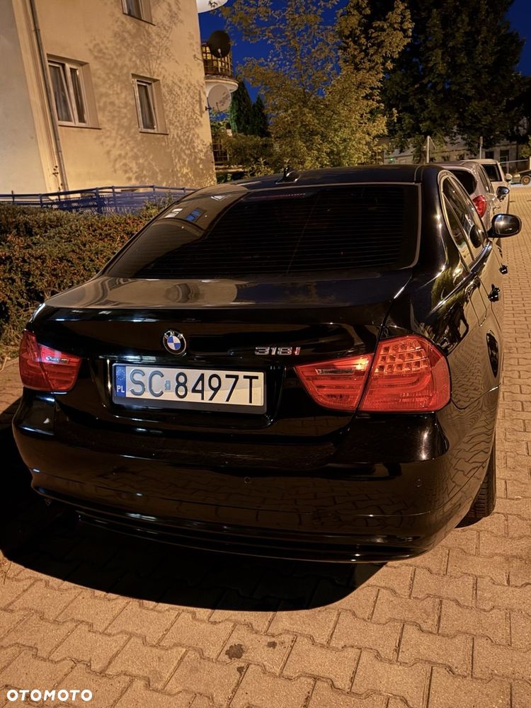 BMW Seria 3 318i - 11