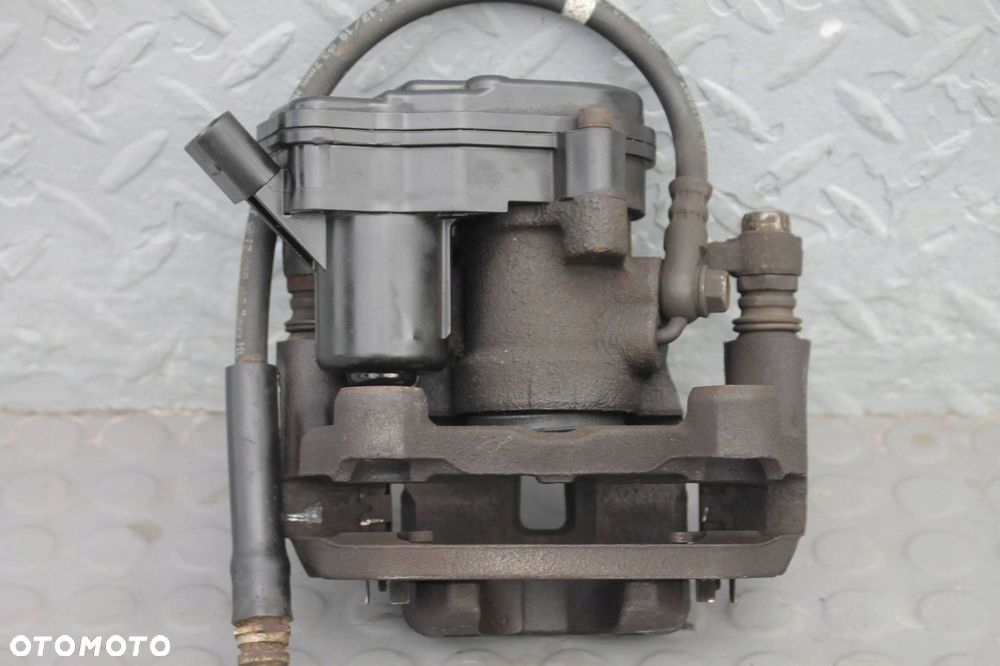 zacisk hamulcowy elektryczny prawy tył mazda cx-5 ii kf 17- - 3