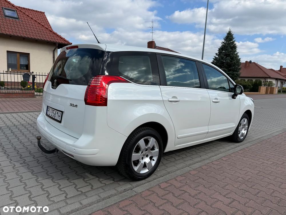 Peugeot 5008 - 5